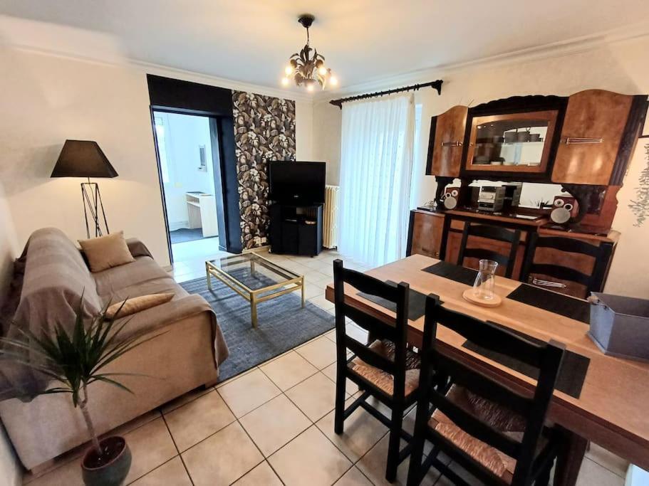 Maison De Village Avec Jardin Torpes  ภายนอก รูปภาพ